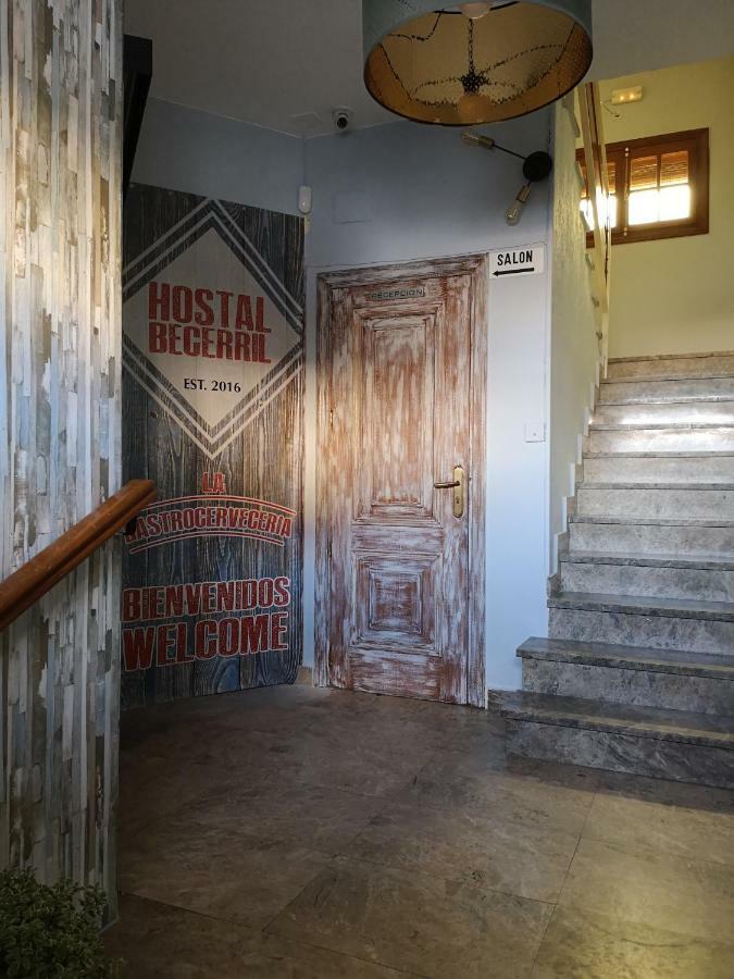 Hostal Becerril เบเซร์ริล เด ลา เซียรา ภายนอก รูปภาพ